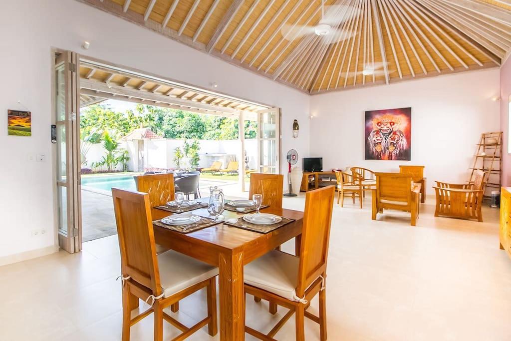 Istana Willy Villa Ungasan  Bagian luar foto